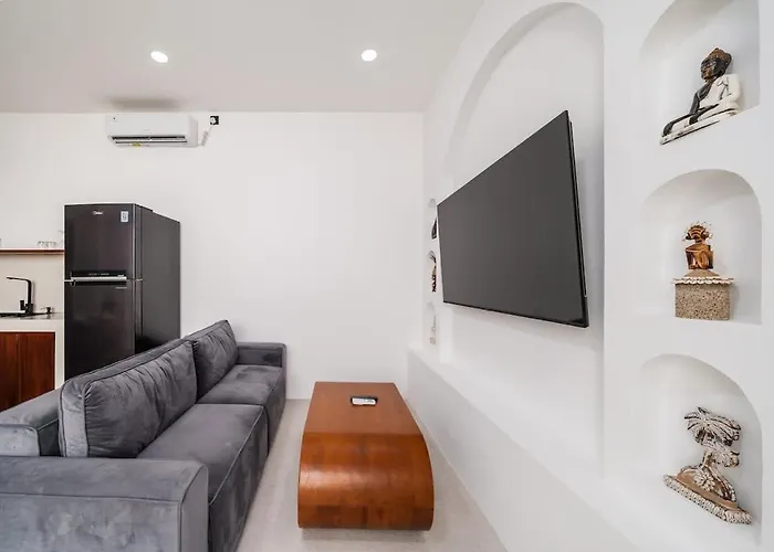 Tombak - A Stylish & Modern 2br Ferienhaus