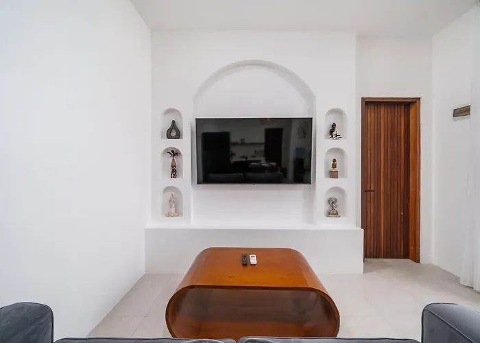 Ferienhaus Tombak - A Stylish & Modern 2br